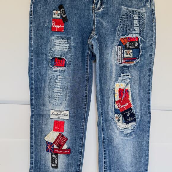 A.Z.I New York, Distressed Layered Patchwork Relaxed Boyfriend Jeans, Women's 4 - Picture 6 of 15